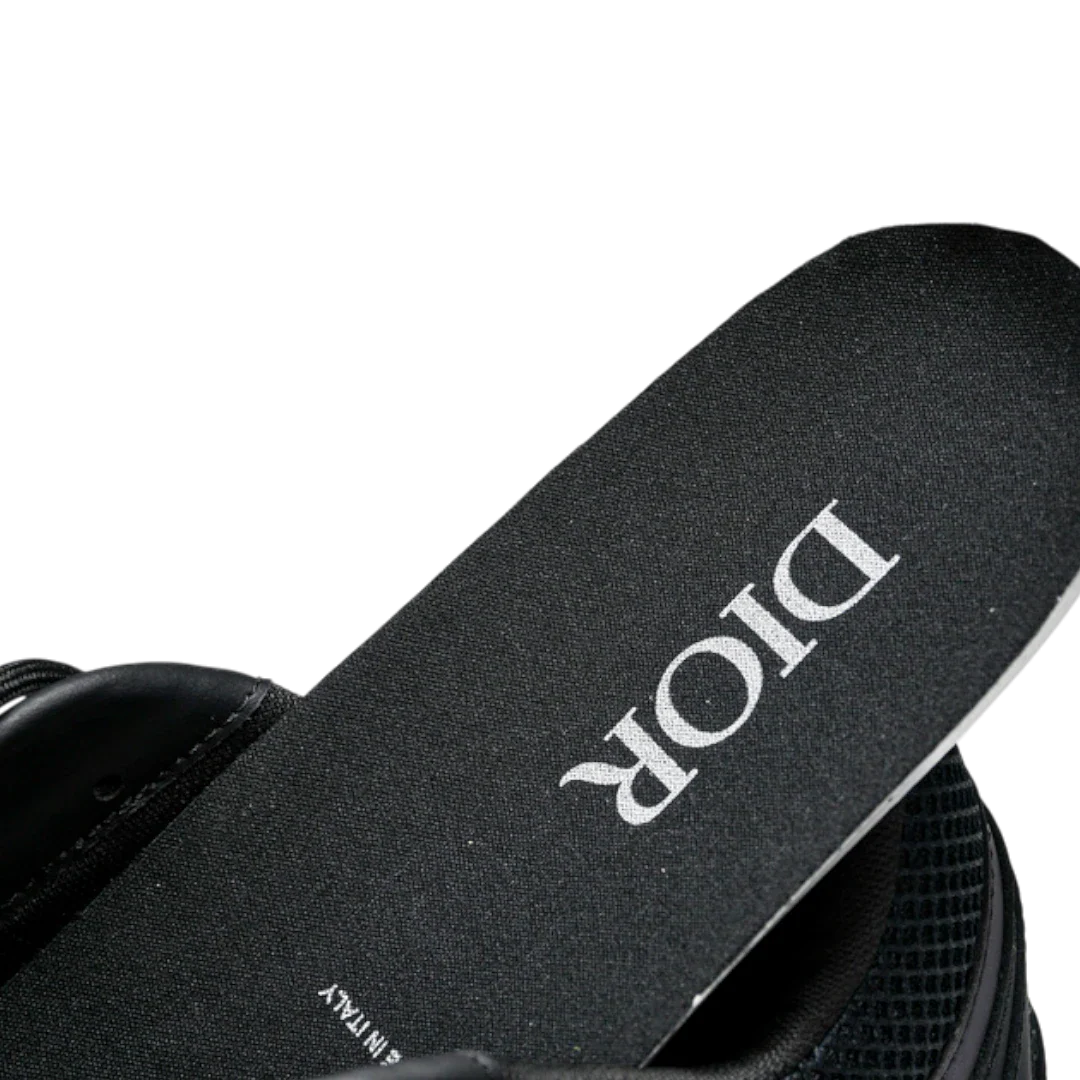 Dlor B22 'Reflective Black'