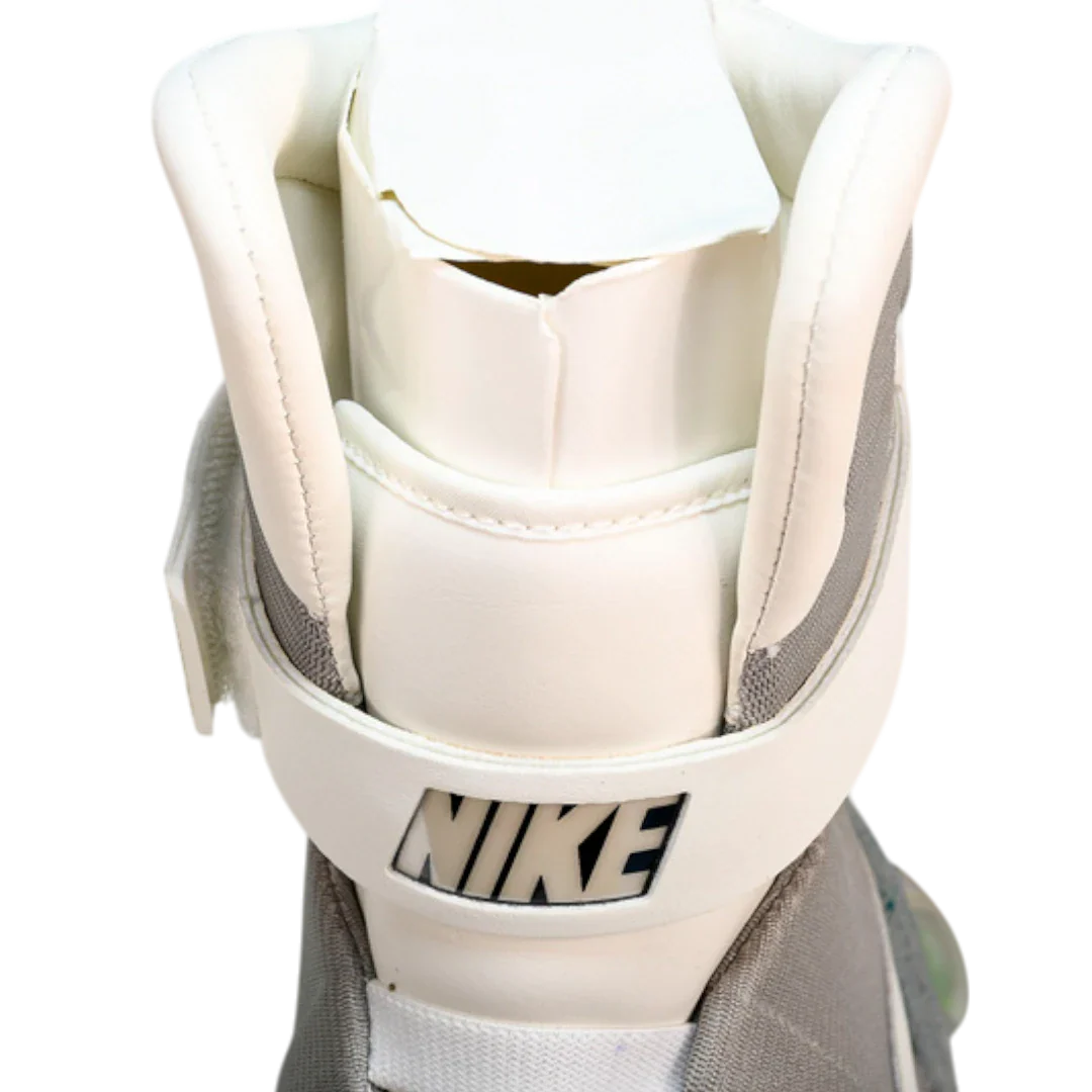 Air MAG Back To The Future (Normal-Lacing) 2011