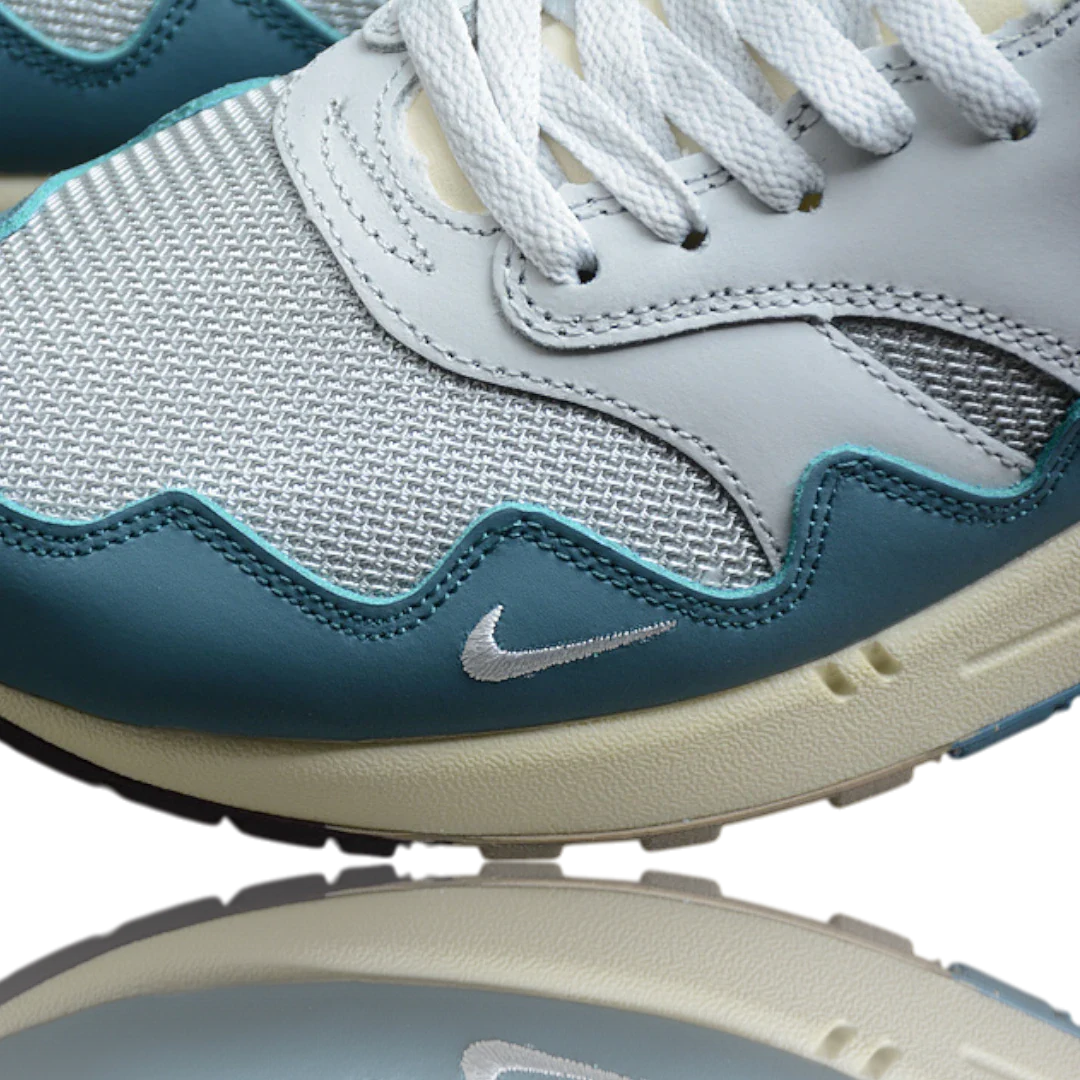 AM1 x Patta 'Waves Noise Aqua'