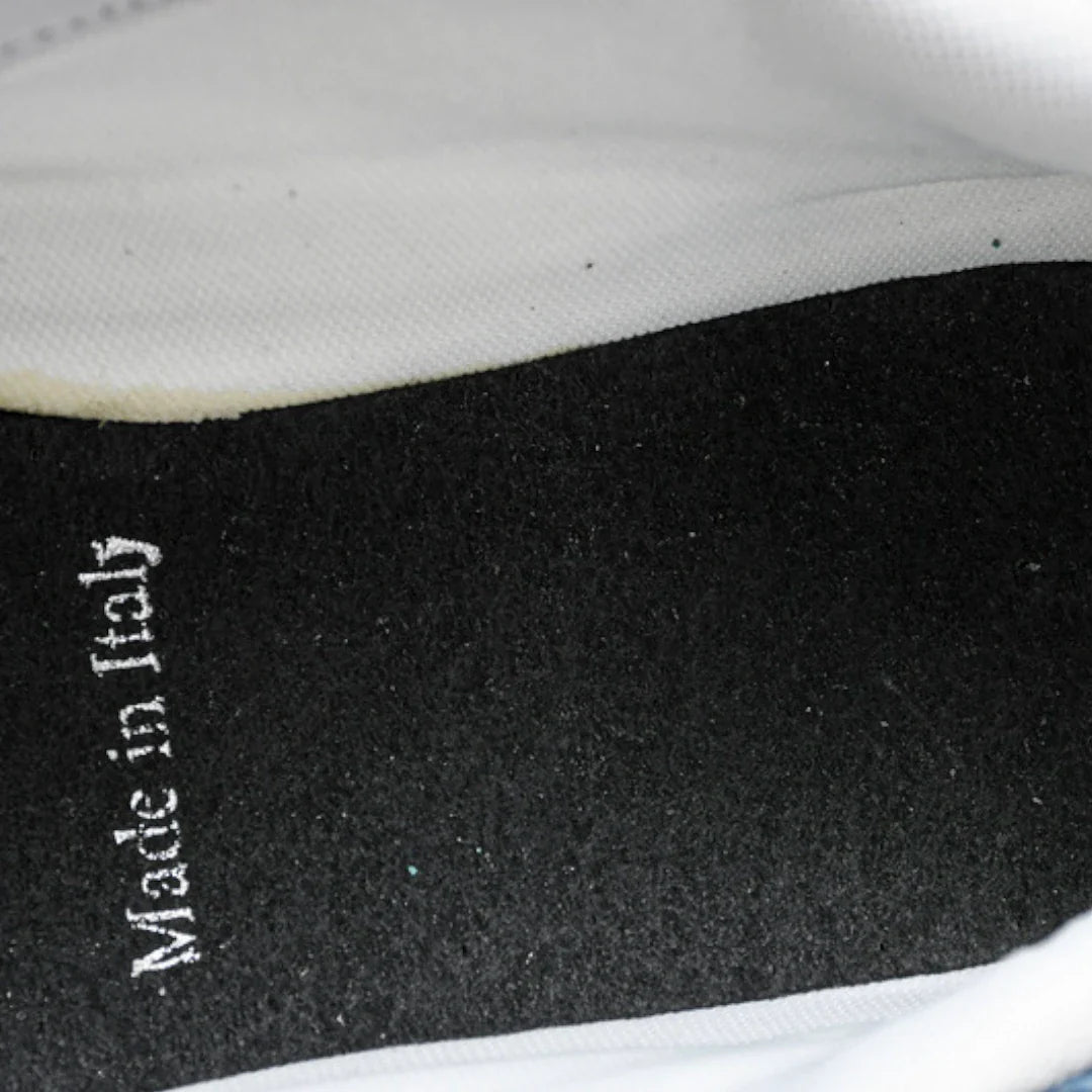 Dlor B22 'White Blue'