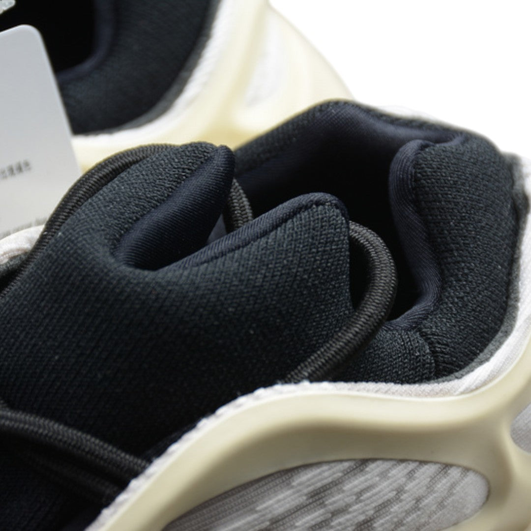 Yzy 700 V3 'Azael'