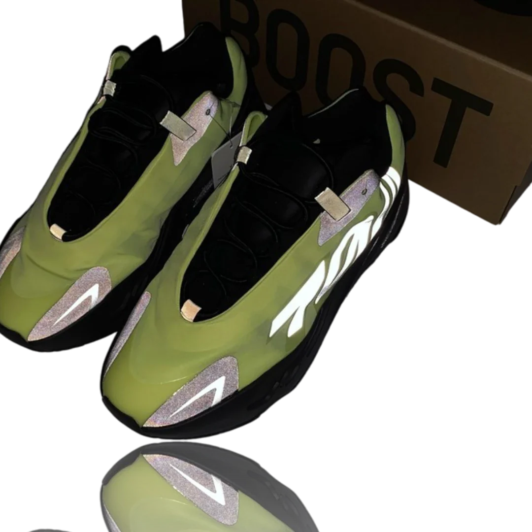 Yzy 700 MNVN 'Phosphor'