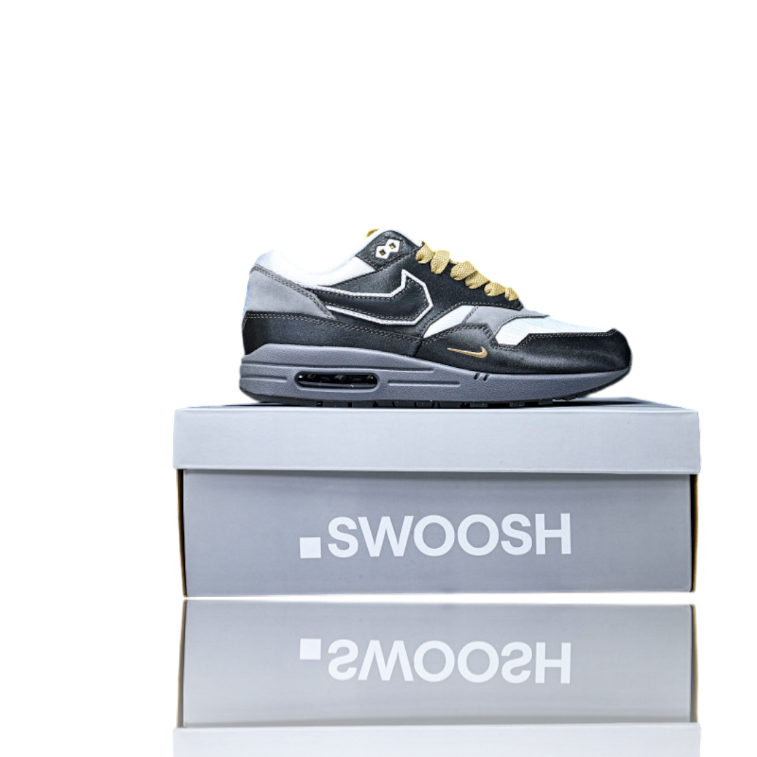 AM1 .SWOOSH Low Poly Big Head Mode