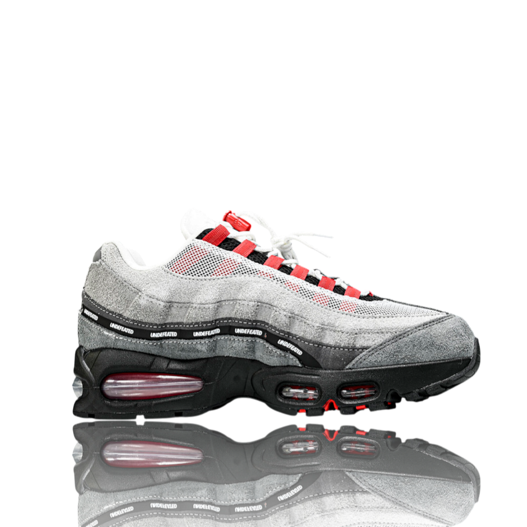 AM95 SP x Undefeated Geo 'Tokyo Bright Crimson'