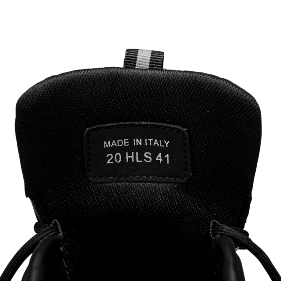 Dlor B22 'Black Silver'