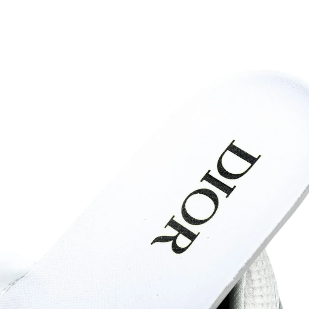 Dlor B22 'White Silver'