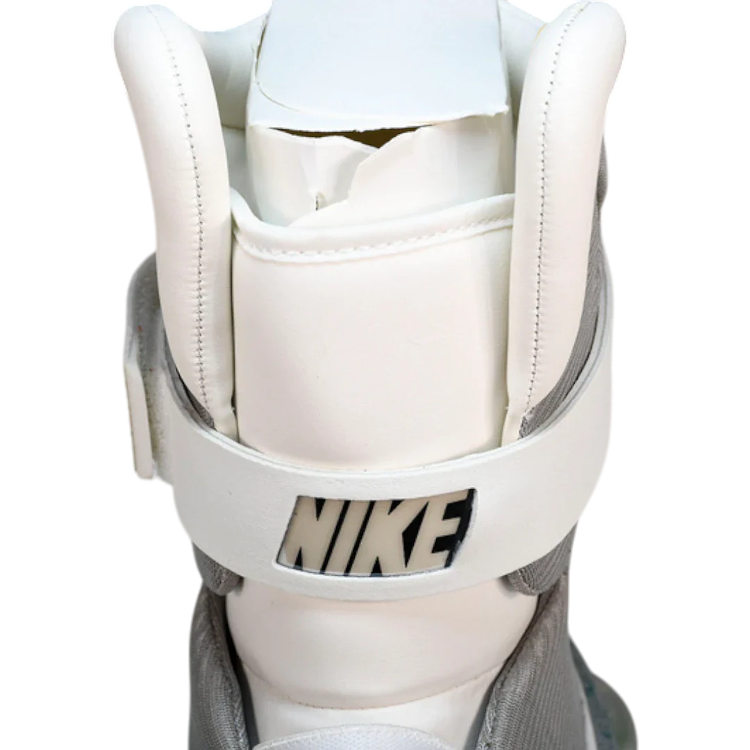Air MAG Back To The Future (Auto-Lacing) 2016