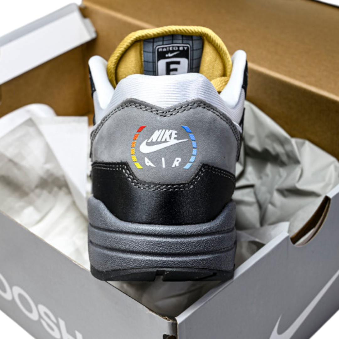 AM1 .SWOOSH Low Poly Big Head Mode