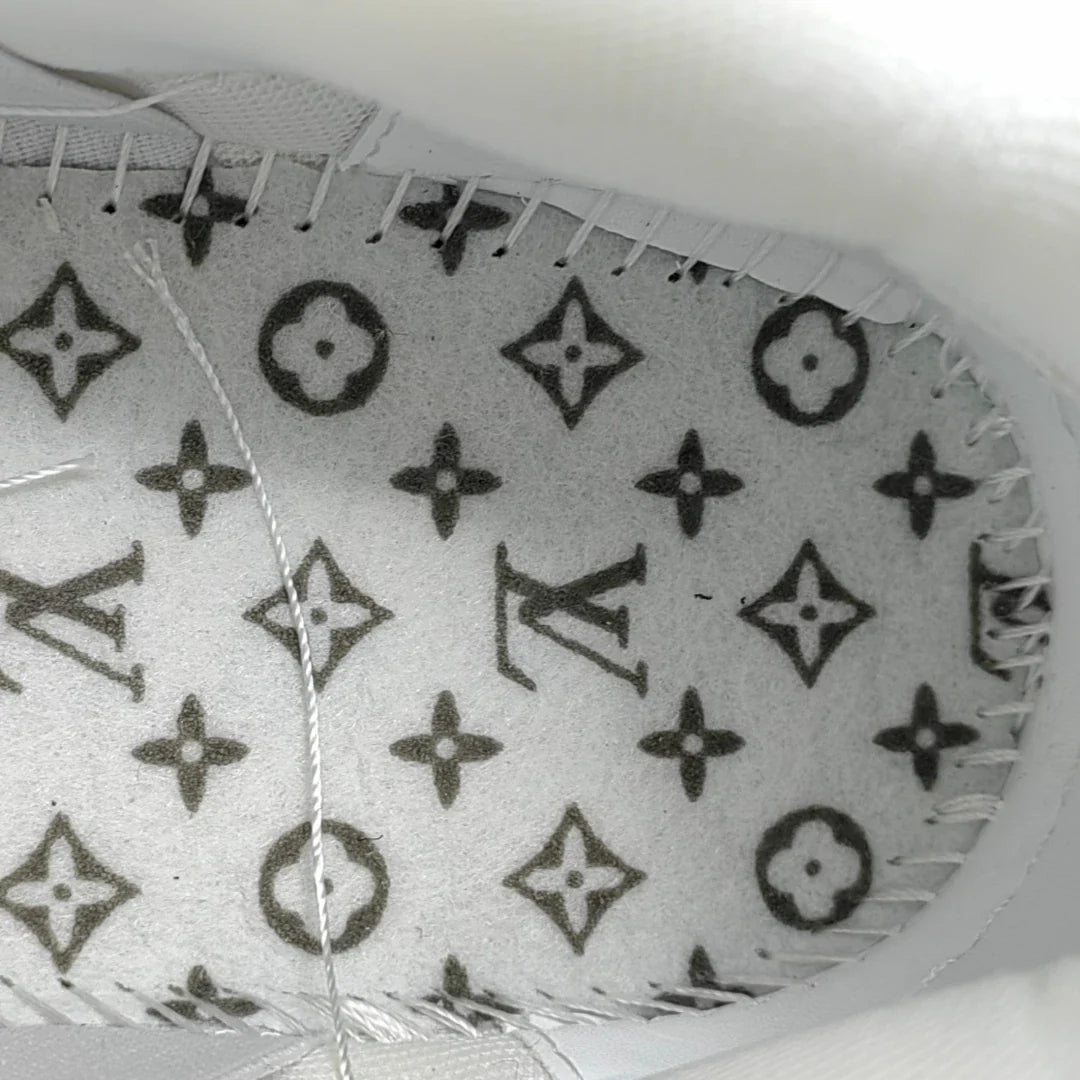 Louis Vuittоп Trainer Maxi 'Beige'